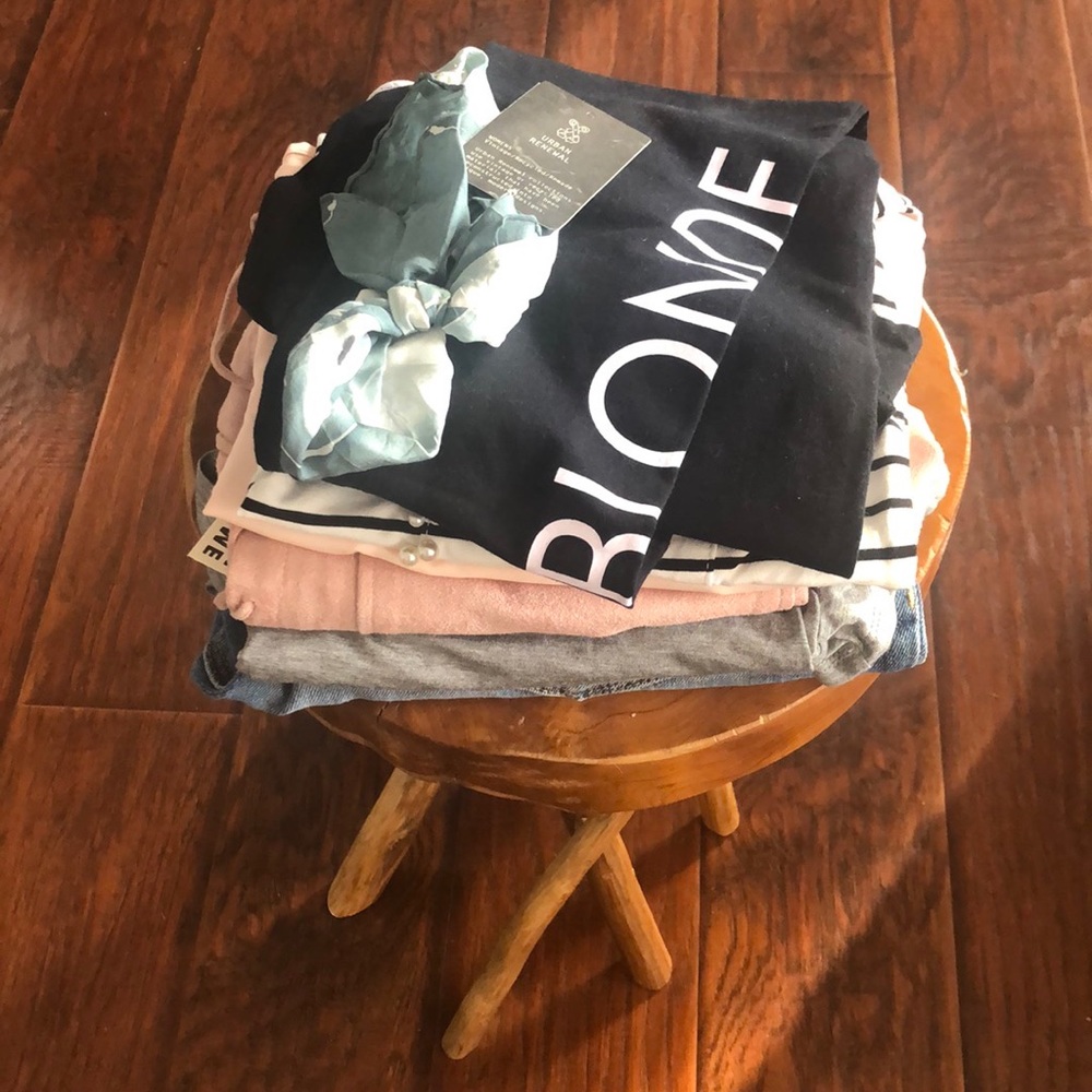 ❗️ $250+valueBrunette the label mystery box - Picture 1 of 17